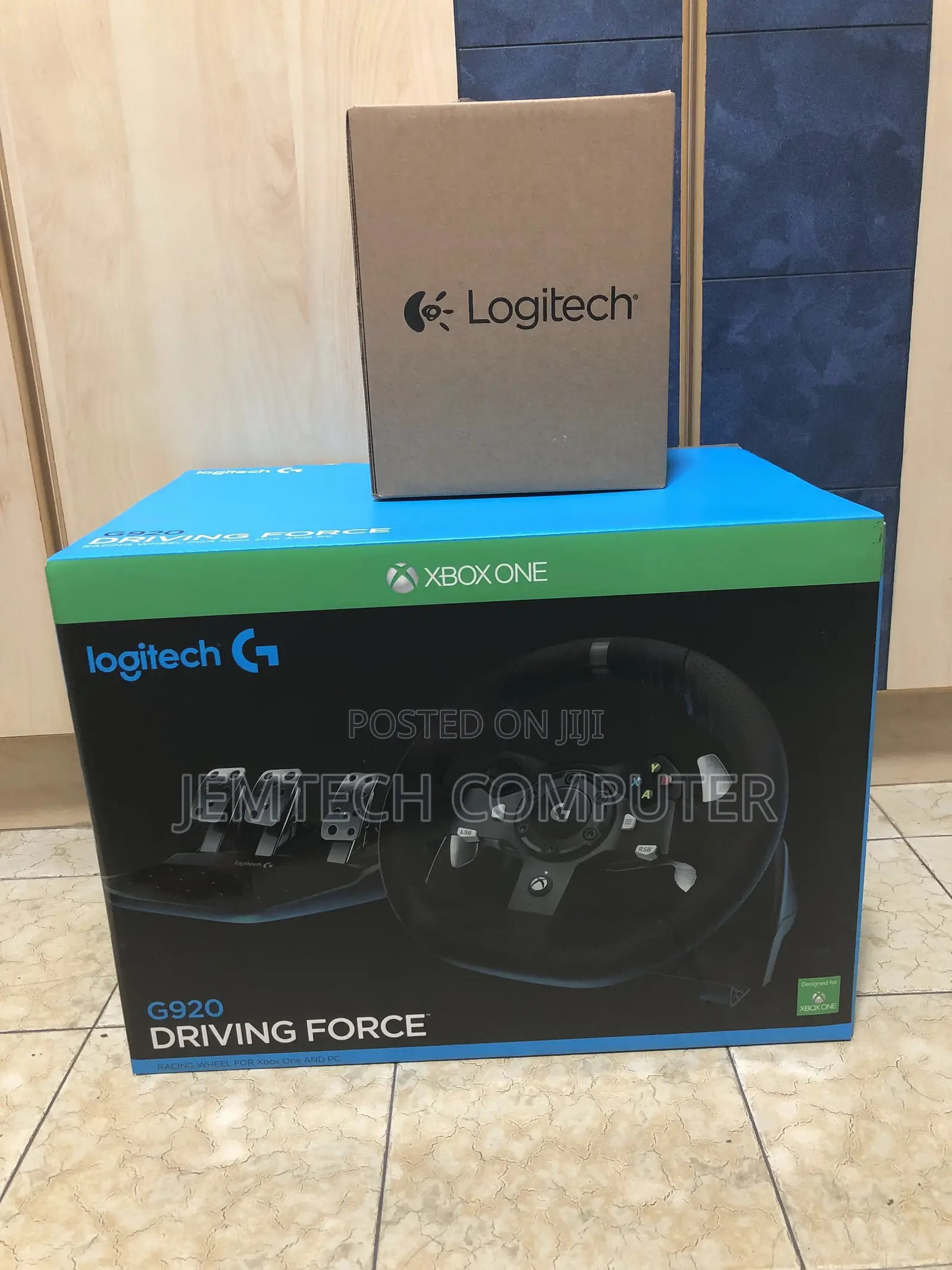 Logitech G920 Racing Wheel`