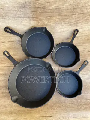 4 Pieces Cast Iron Frying Pan.