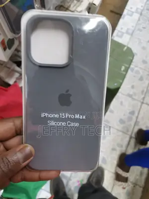 15 Pro Max Silicone Case With Apple Logo - Natural Titanium