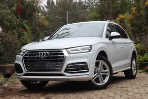 Audi Q5 2.0T Premium AWD quattro 2018 White