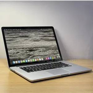Laptop Apple MacBook Pro 2015 16GB Intel Core I7 SSD 512GB