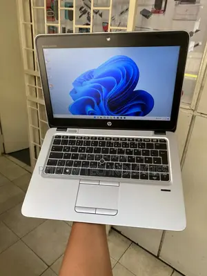Laptop HP EliteBook 820 G3 8GB Intel Core I5 SSD 256GB