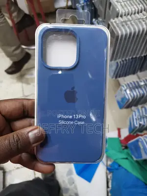 Silicone Case for iPhone 13 Pro - Deep Blue