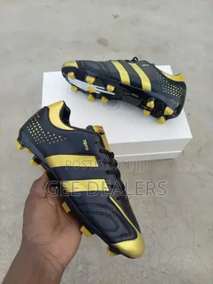 11 Pro Football Boots >Quality Soccer Boots