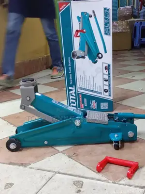 Total Latest Model Hydraulic Floor Jack 3T