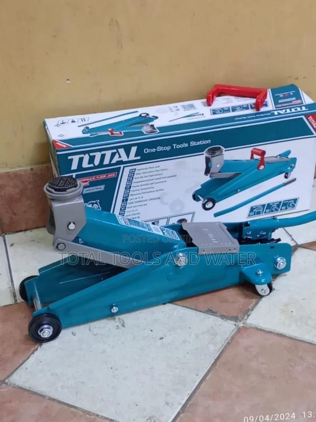 Total Durable Hydraulic Floor Jack 3ton With Handle - main view