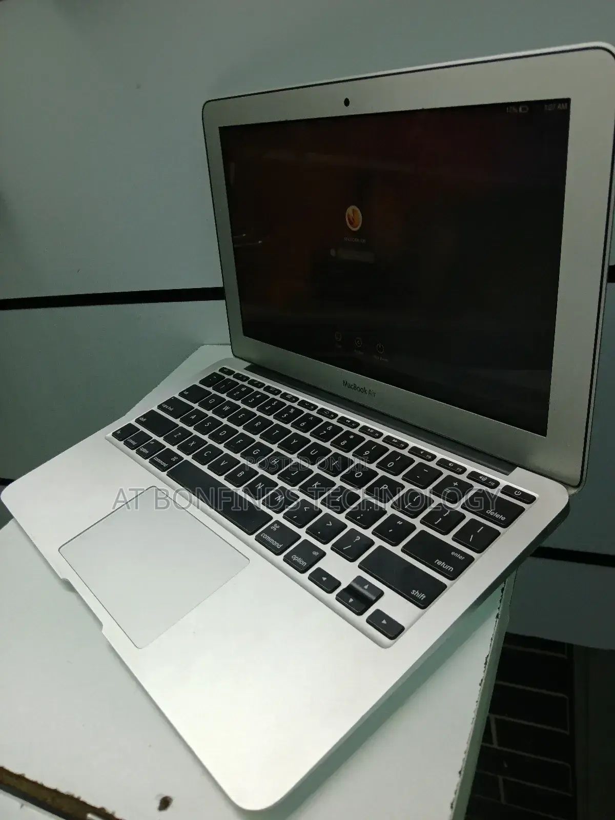 Laptop Apple MacBook Air 4GB Intel Core I5 SSD 128GB