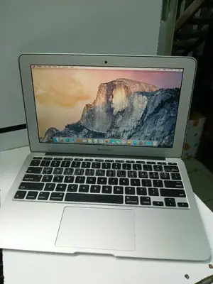 Laptop Apple MacBook Air 4GB Intel Core I5 SSD 128GB
