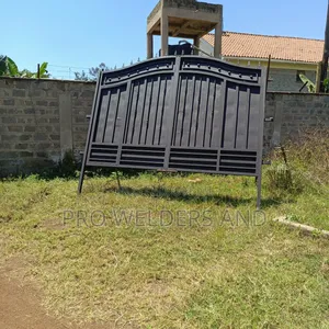 Mate Black Affordable Swinggate