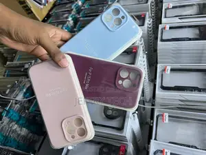 Apple iPhone 15 Pro Max Silicone Case - Clay