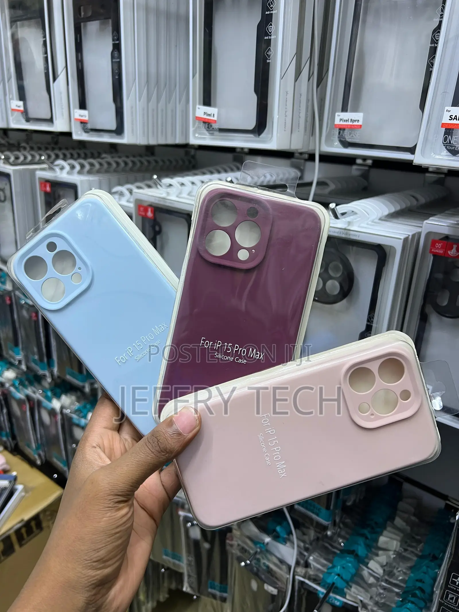 Apple iPhone 15 Pro Max Silicone Case - Clay