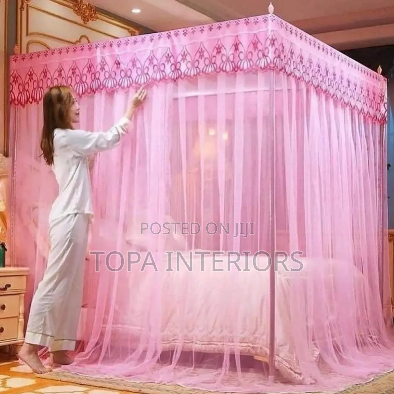 Pink Canopy Top Mosquito Nets With Four Stands Bed Mesh Nets