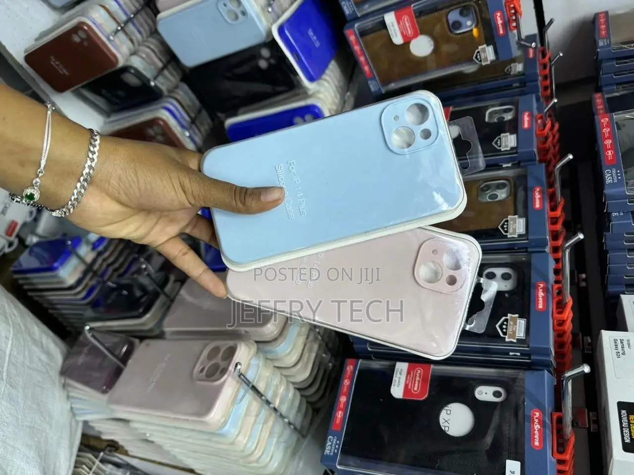 iPhone 14 Plus Silicone Case Matte Simple