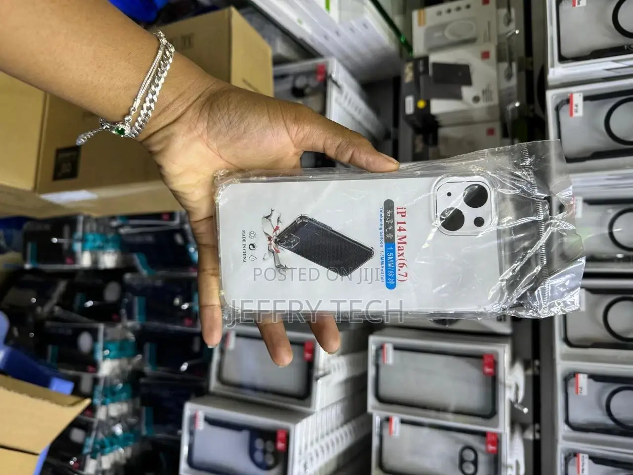 iPhone 14 Plus Case Clear Guard