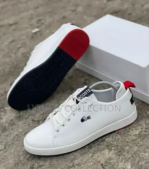 Lacoste Sneakers