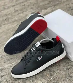 Lacoste Sneakers