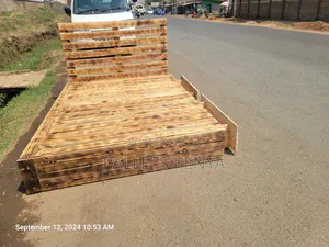 Wooden Pallets - 5x6 Bed Size