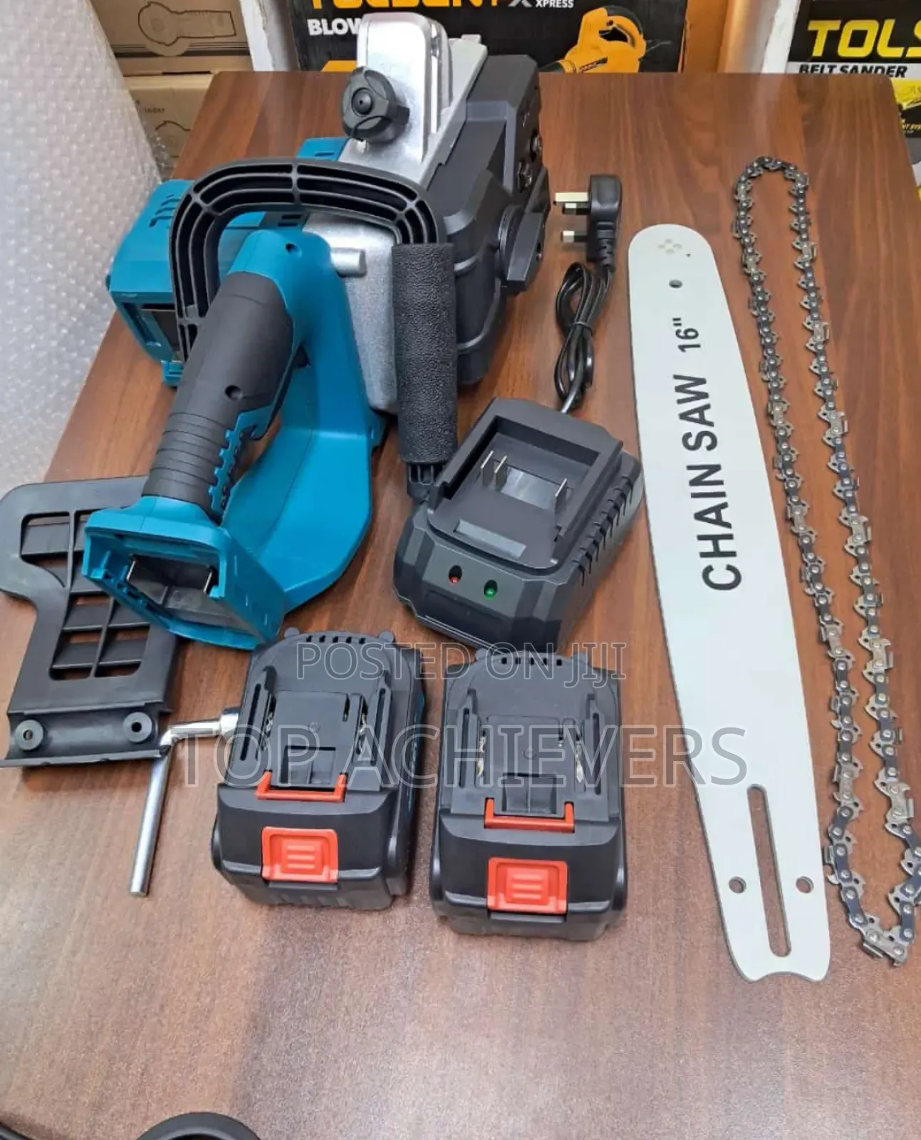 Cordless Chainsaw/Rechargeable Powersaw 2 Batteries