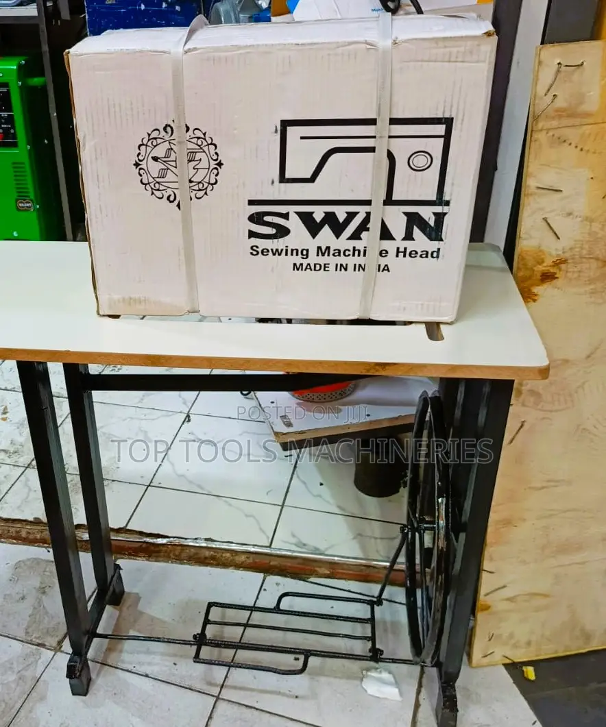 Complete Sewing Machine With Imported Table