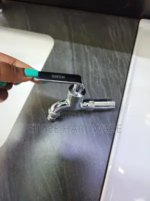 Milano Wall Tap