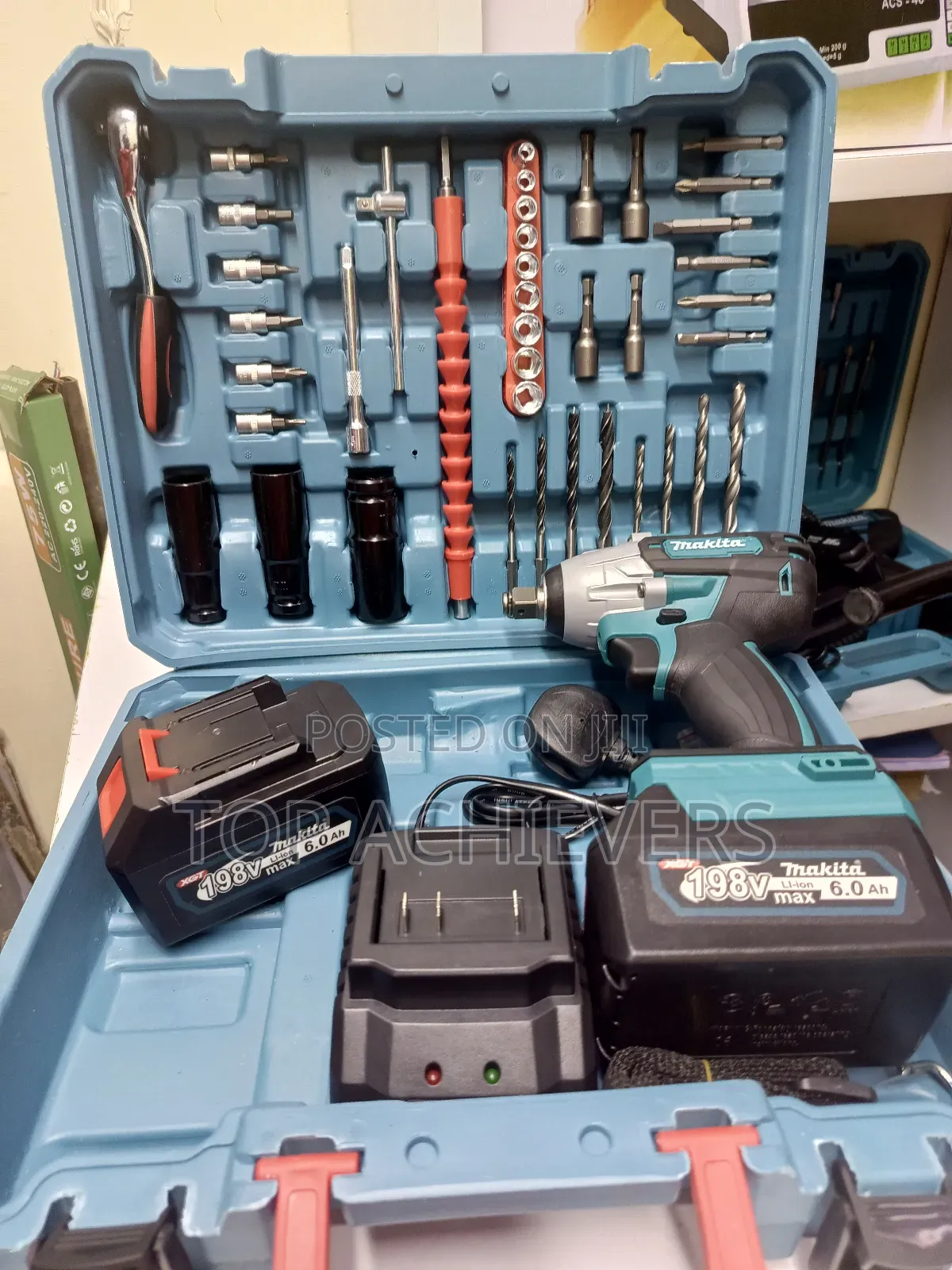 Powerful Cordless Makita Impact Wrench 198v