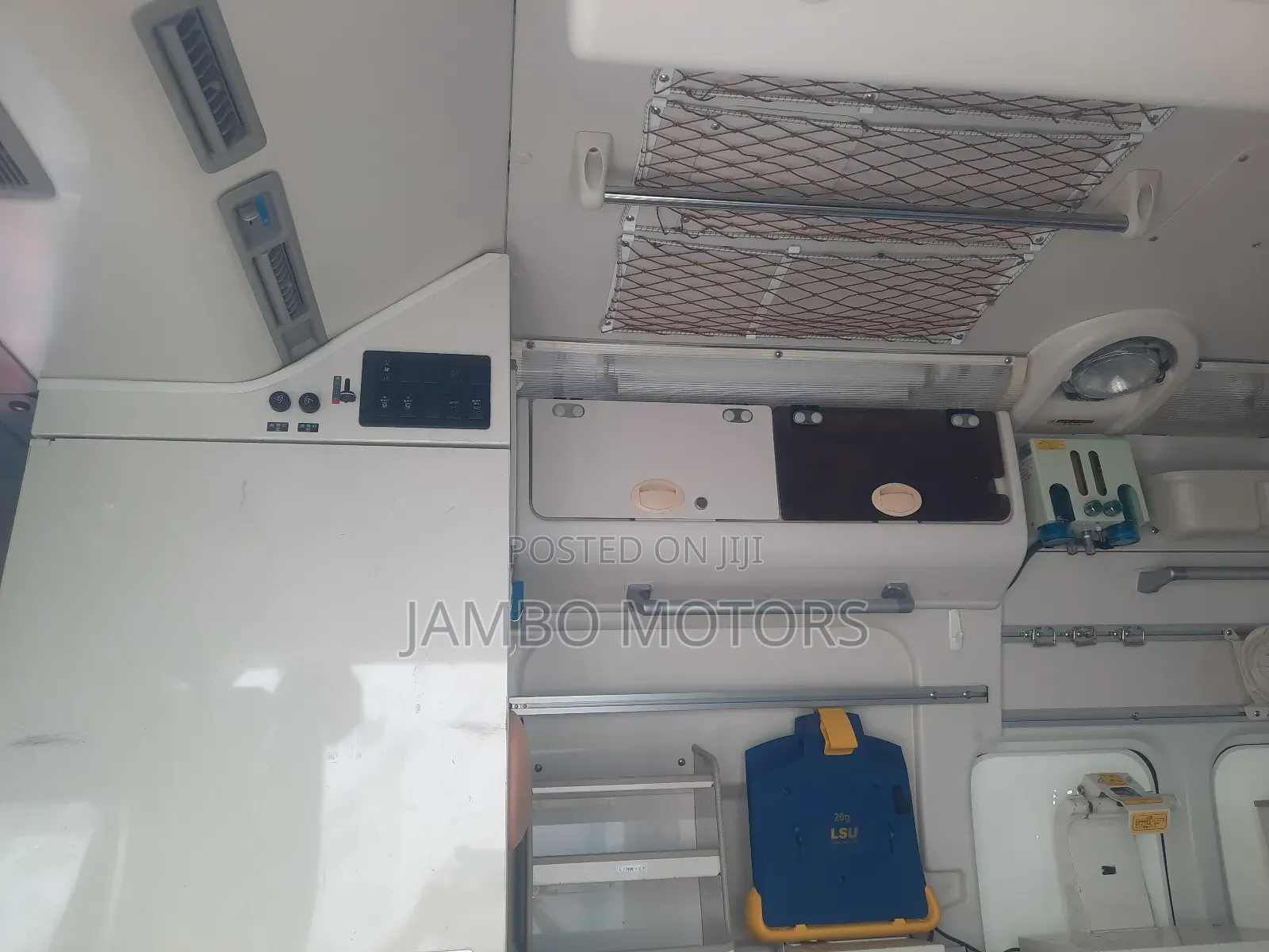 Toyota HiAce 2017 White