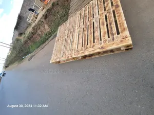 DIY Detachable Pallet Bed - Rustic Color