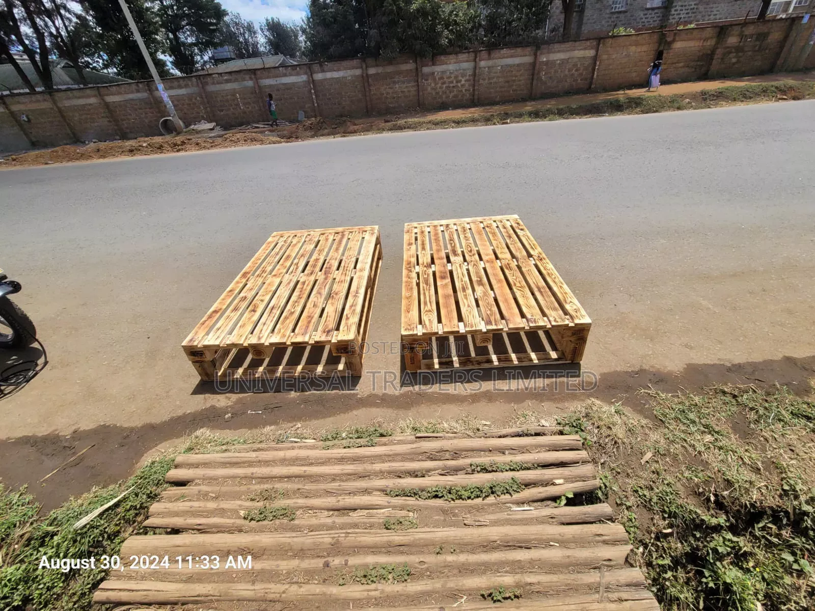 DIY Detachable Pallet Bed - Rustic Pallet Bed - 5x6