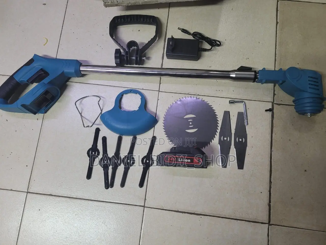 Lightweight Adjustable Cordless Brush Cutter