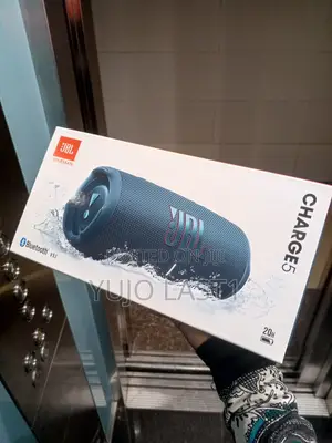 JBL Charge 5