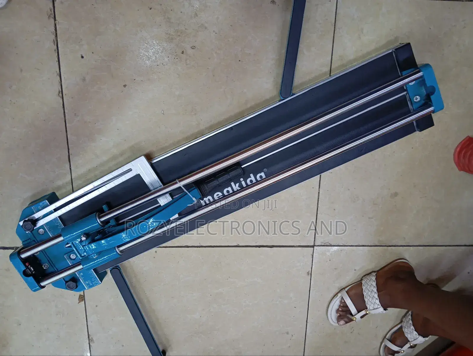 Meakida Tile Cutter Machine