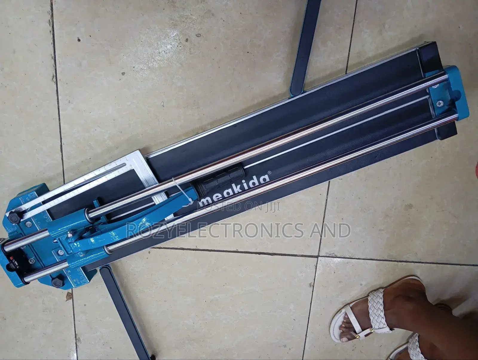 Meakida Tile Cutter Machine