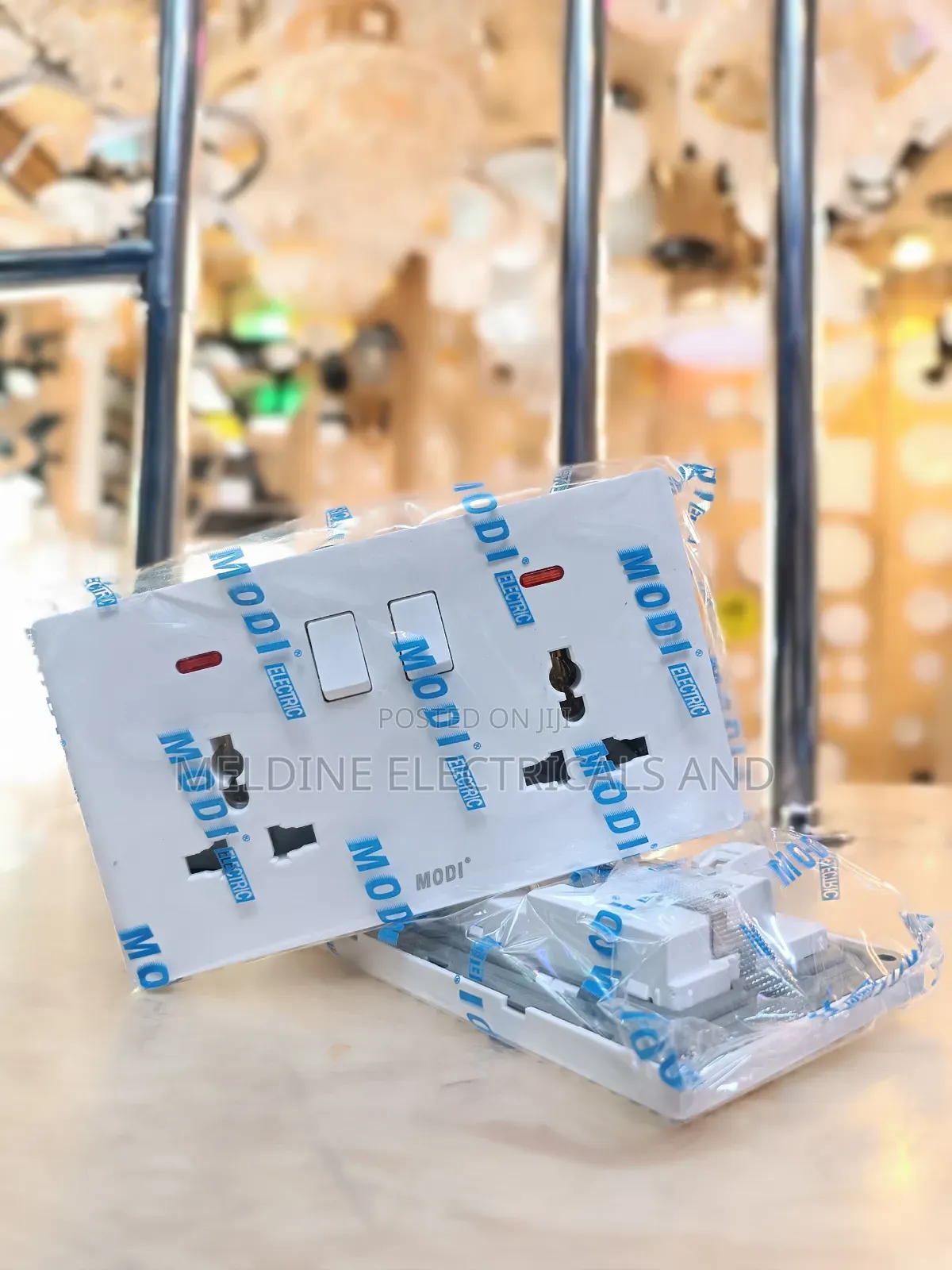 Twin Socket 13A