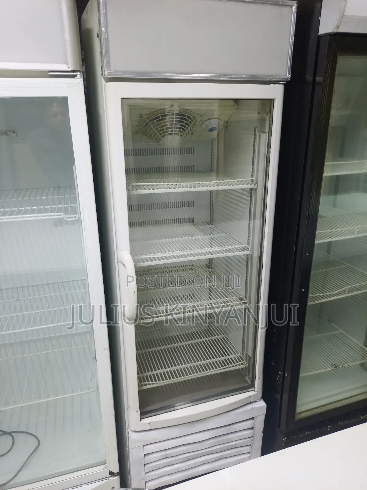 Showcase Fridge