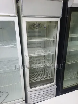 Showcase Fridge