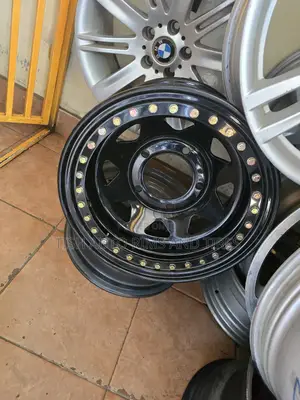 Black and Gold 16 Inch Landrover Rims Set