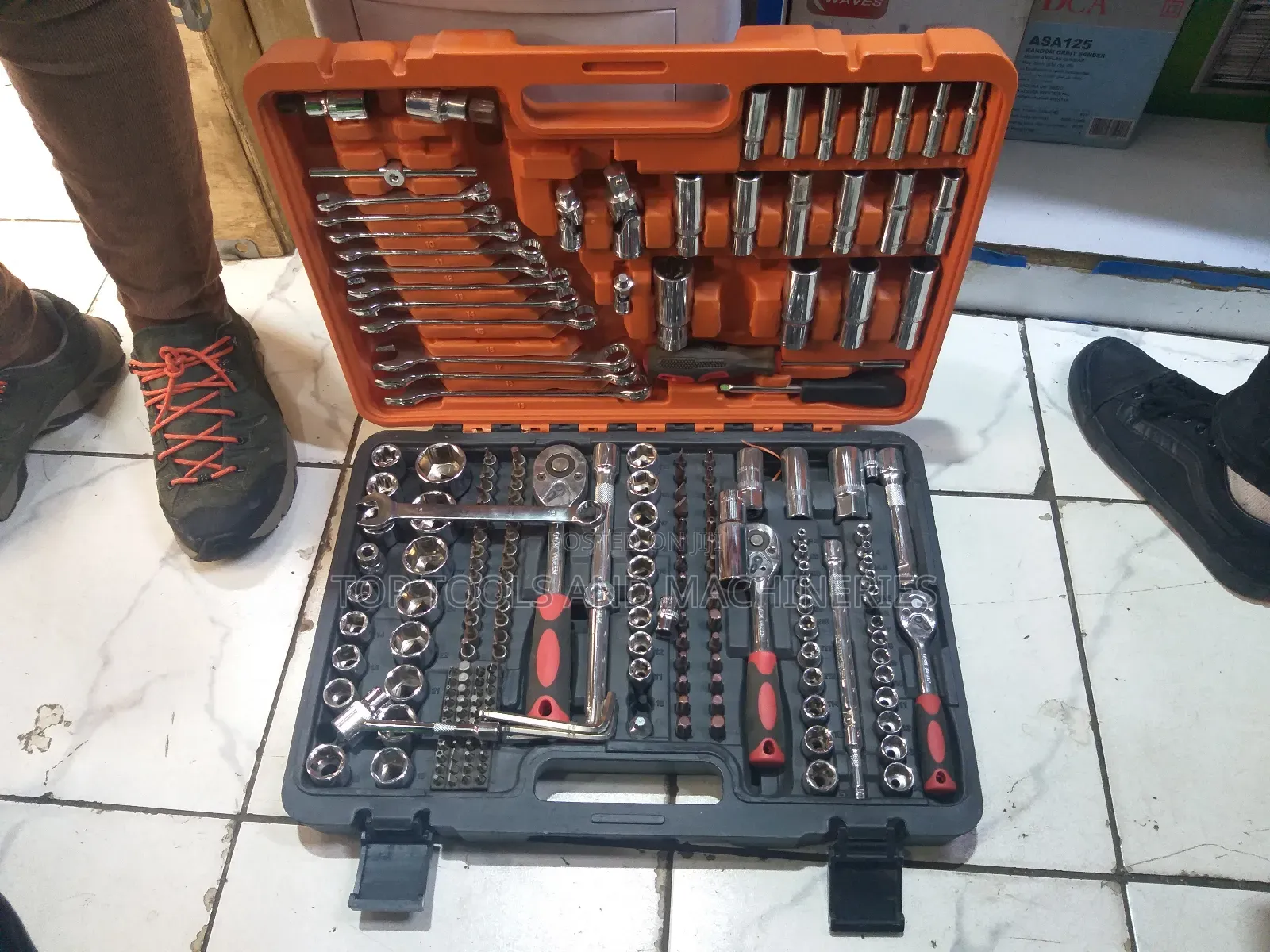 216 PCS 1⁄4" 3⁄8" 1⁄2" Dr.Socker Wrench Set