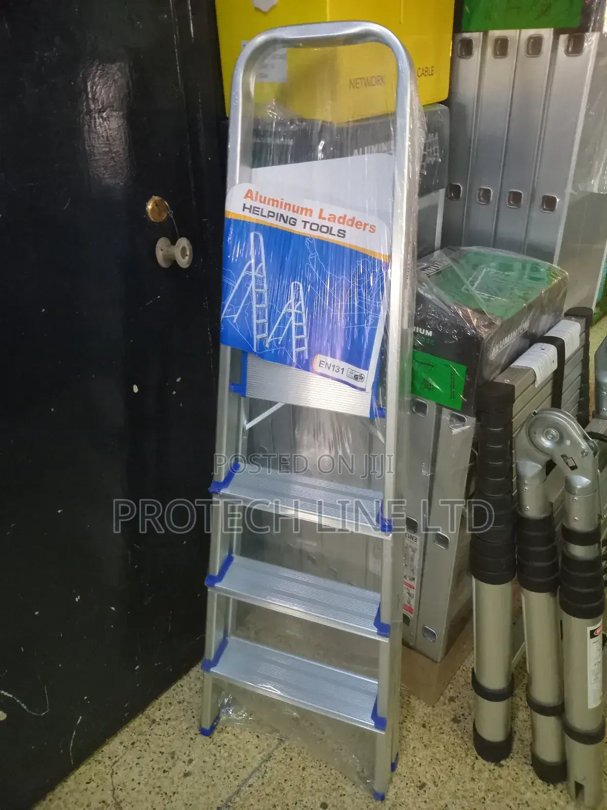 4 Step Foldable Aluminium Ladder