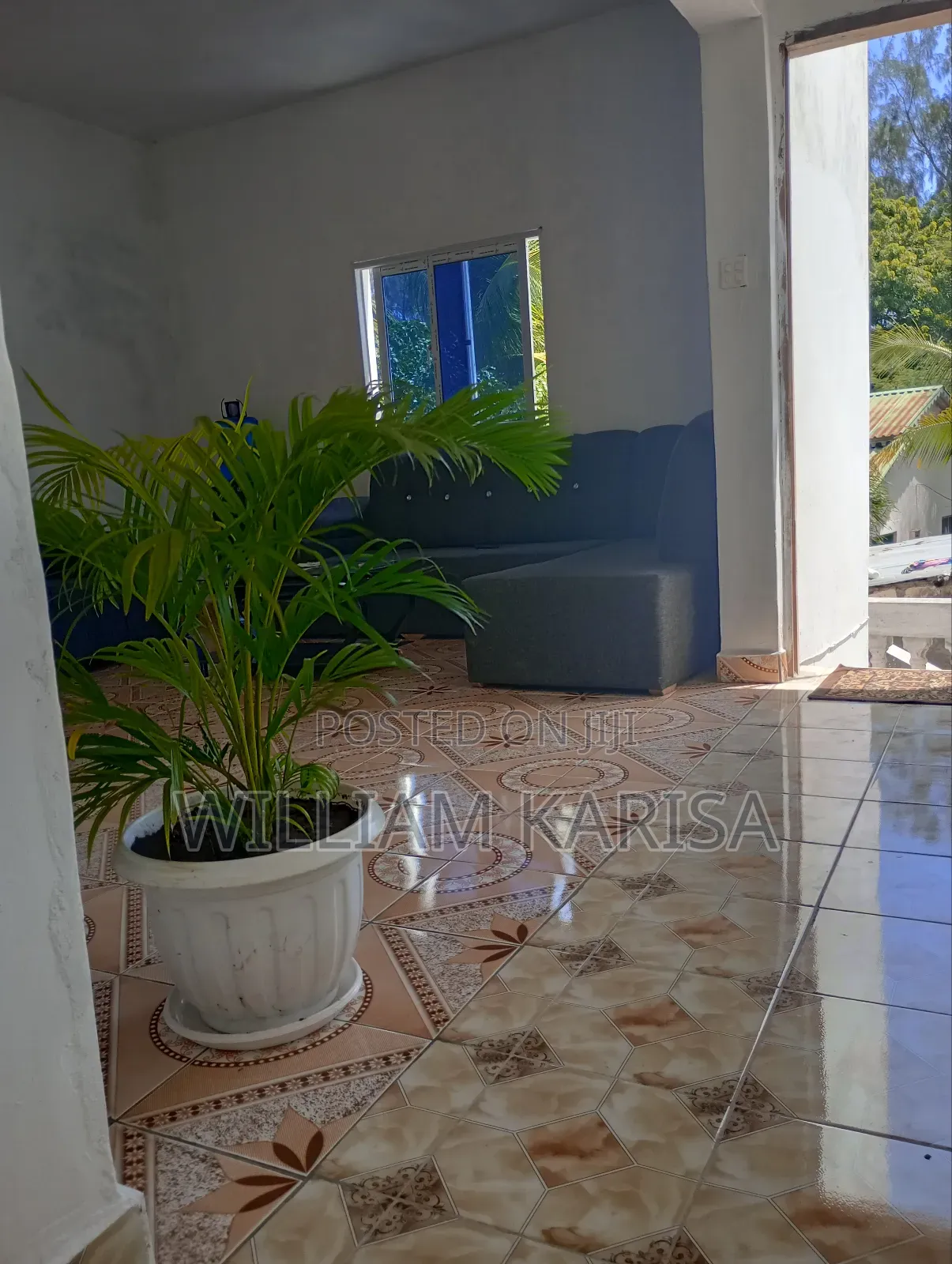 3 Bedrooms to Let