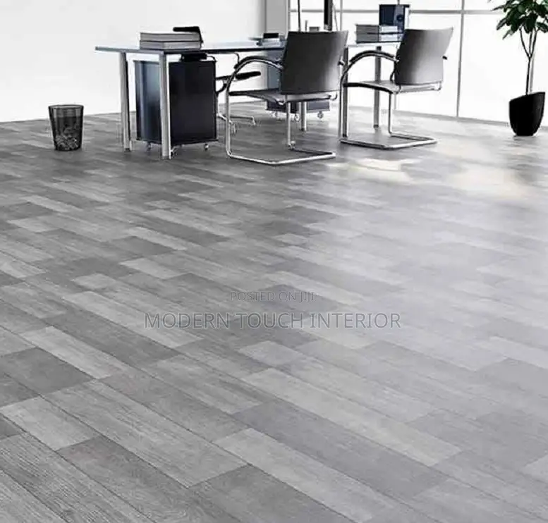 Grey Vinyl Wall to Wall Flooring