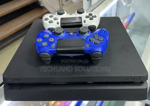 Clean Playstation 4 Slim