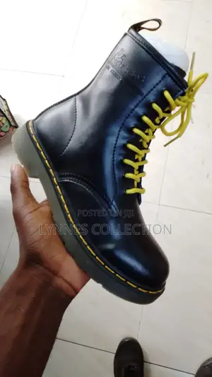 Dr Martens Unisex Boots