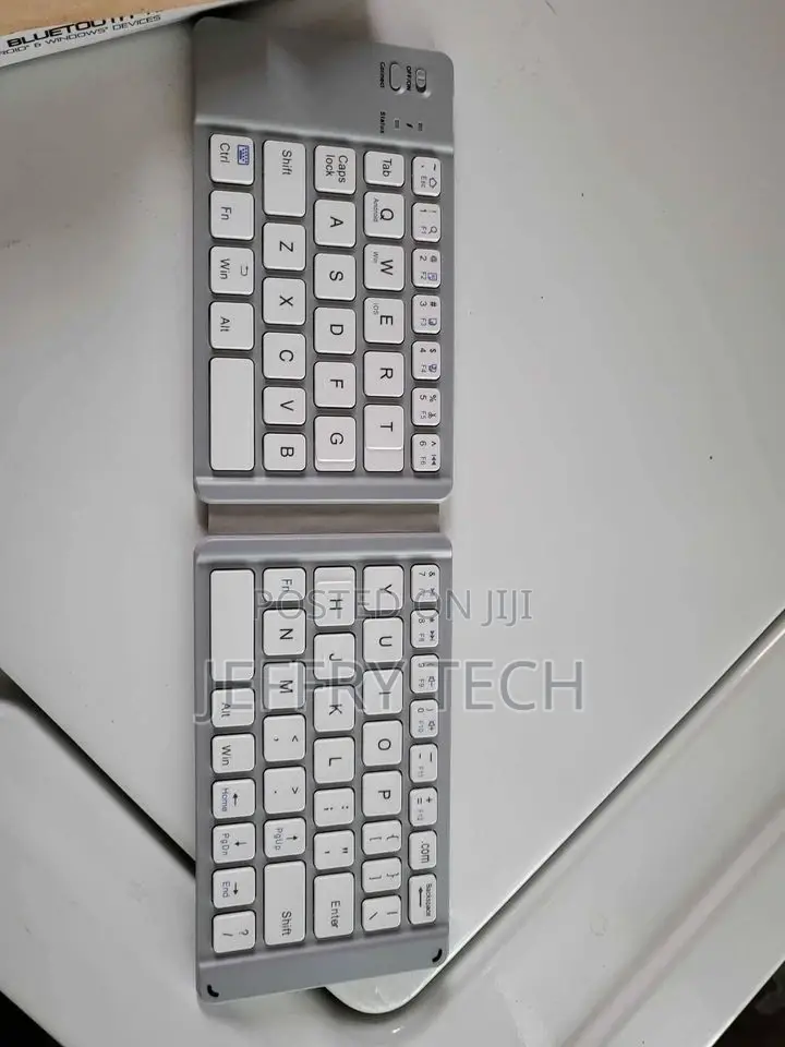 Folding Bluetooth Keyboard! BRAND NEW