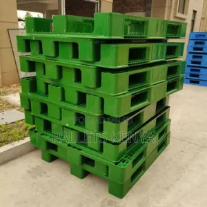 Plastic Pallets - Green Plastic Pallets