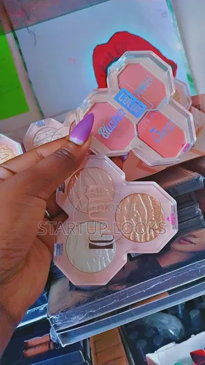 2 Piece Highlighter + Blush