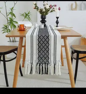 Braided Woven Textured Table Runner With Tassels + 6pcs Mats