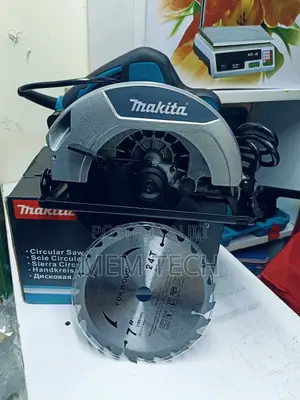 Electric Makita Circular Saw