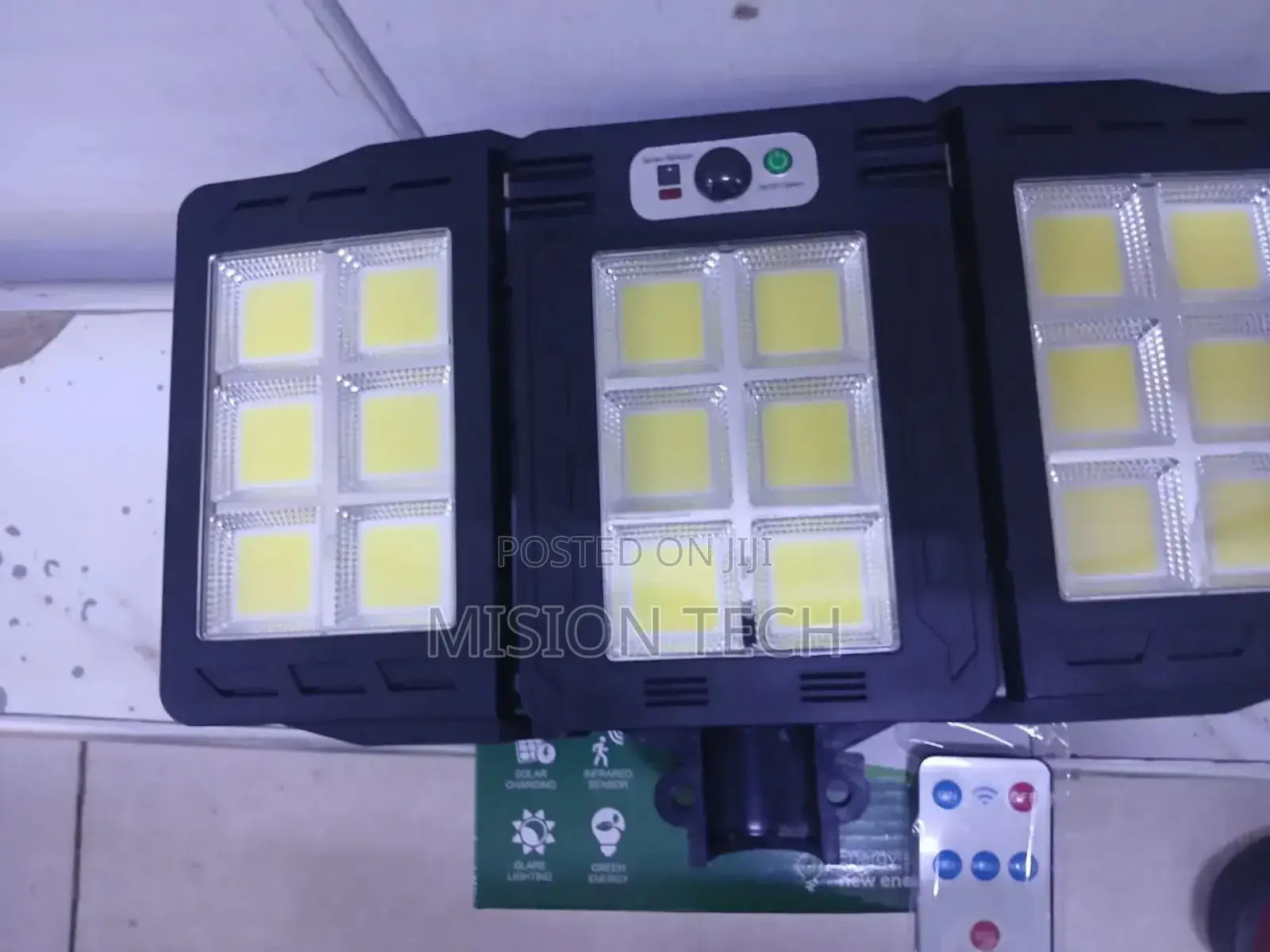 Foldable 3 Heads Foldable Solar Street Light