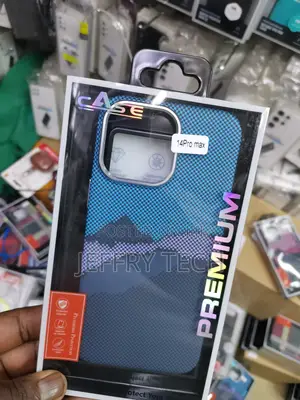 Magnetic Carbon Fiber Aramid Case for iPhone 14 Pro Max
