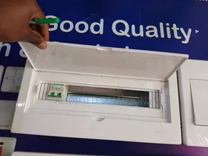 Linear Consumer Unit 8way